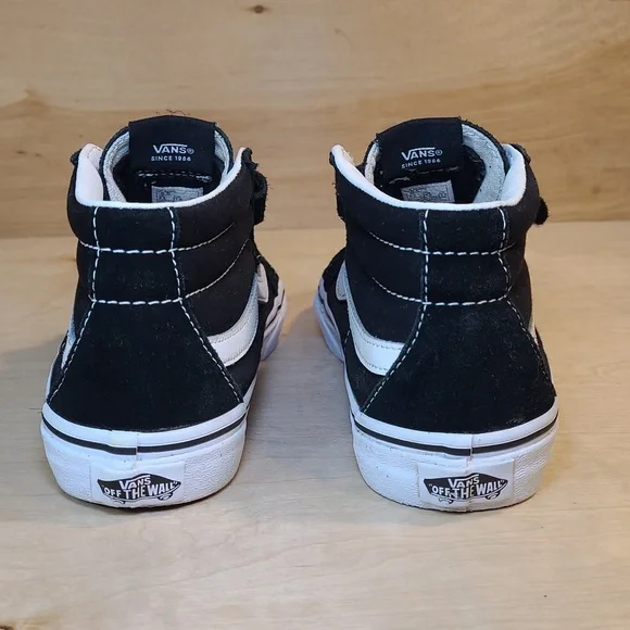 Vans Sk8-Mid Reissue V Black And True White Sneakers - Picture 7 of 9